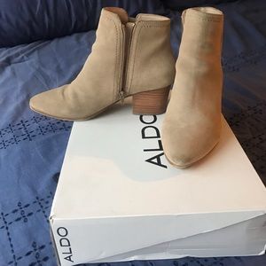 ALDO beige booties size 9